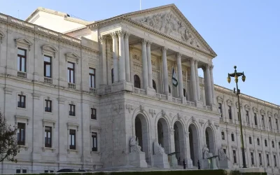 La crisis política en Portugal prolonga contra todo pronóstico la vigencia de la ley de nacionalidad para los sefardíes